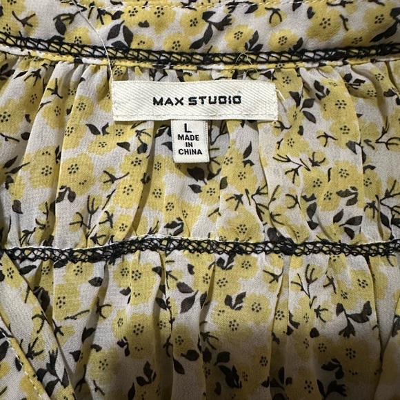 🌼 MaxStudio Sleeveless Floral Blouse – Women’s Size Large - Picture 3 of 5